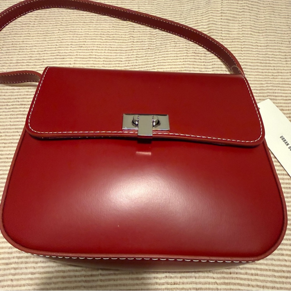 Kimchi Blue Red Shoulder Bag - Picture 2 of 6